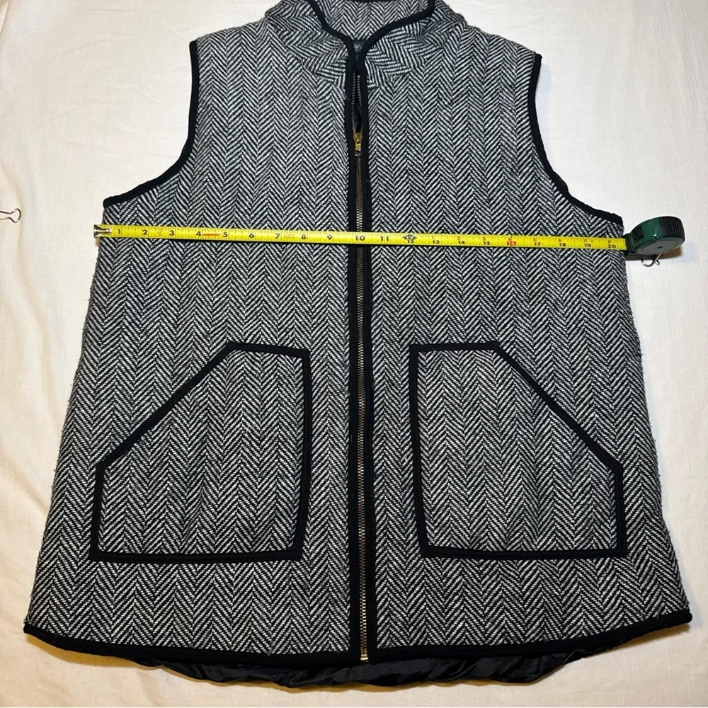 CLF Vest Black & White Quilted Puffer Herringbone Pattern Zip